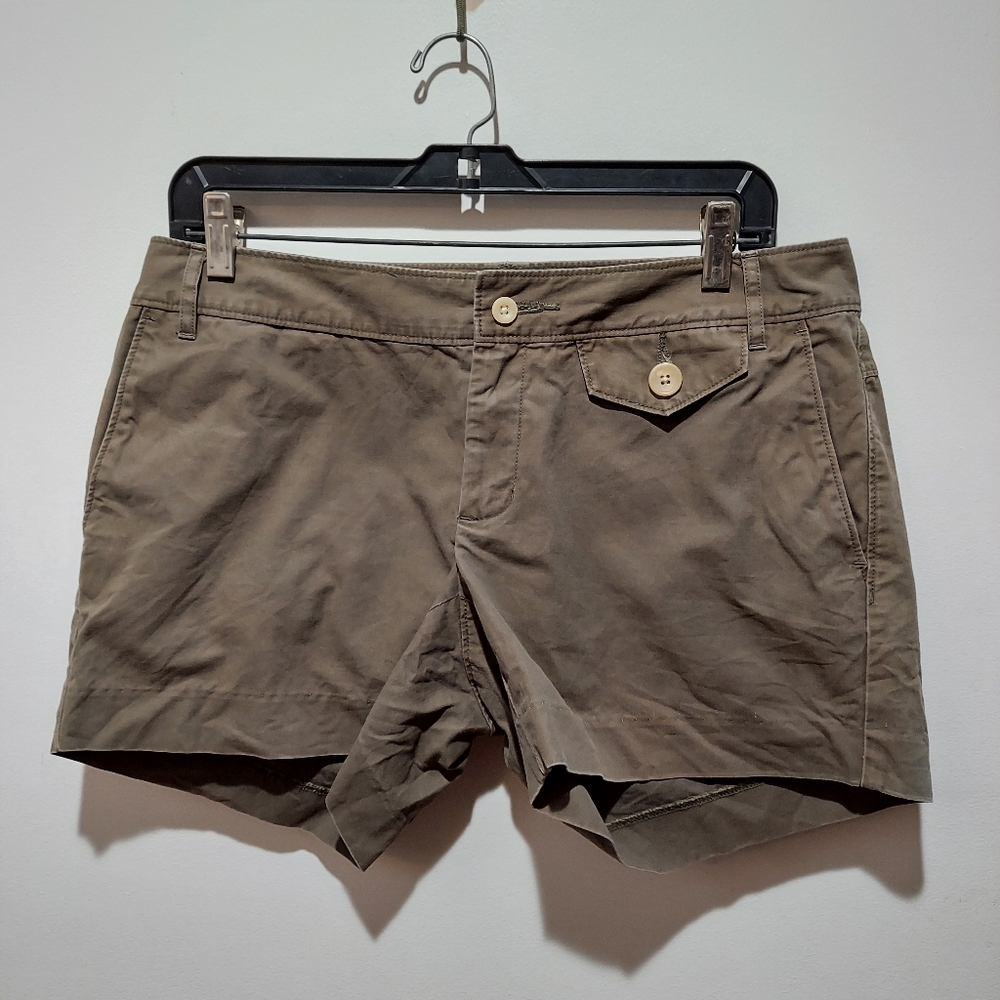 Banana Republic shorts. Olive/brown. Size 8
